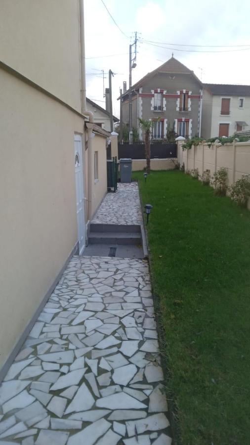 Joli Appartement De Vacances Ecouen Ngoại thất bức ảnh
