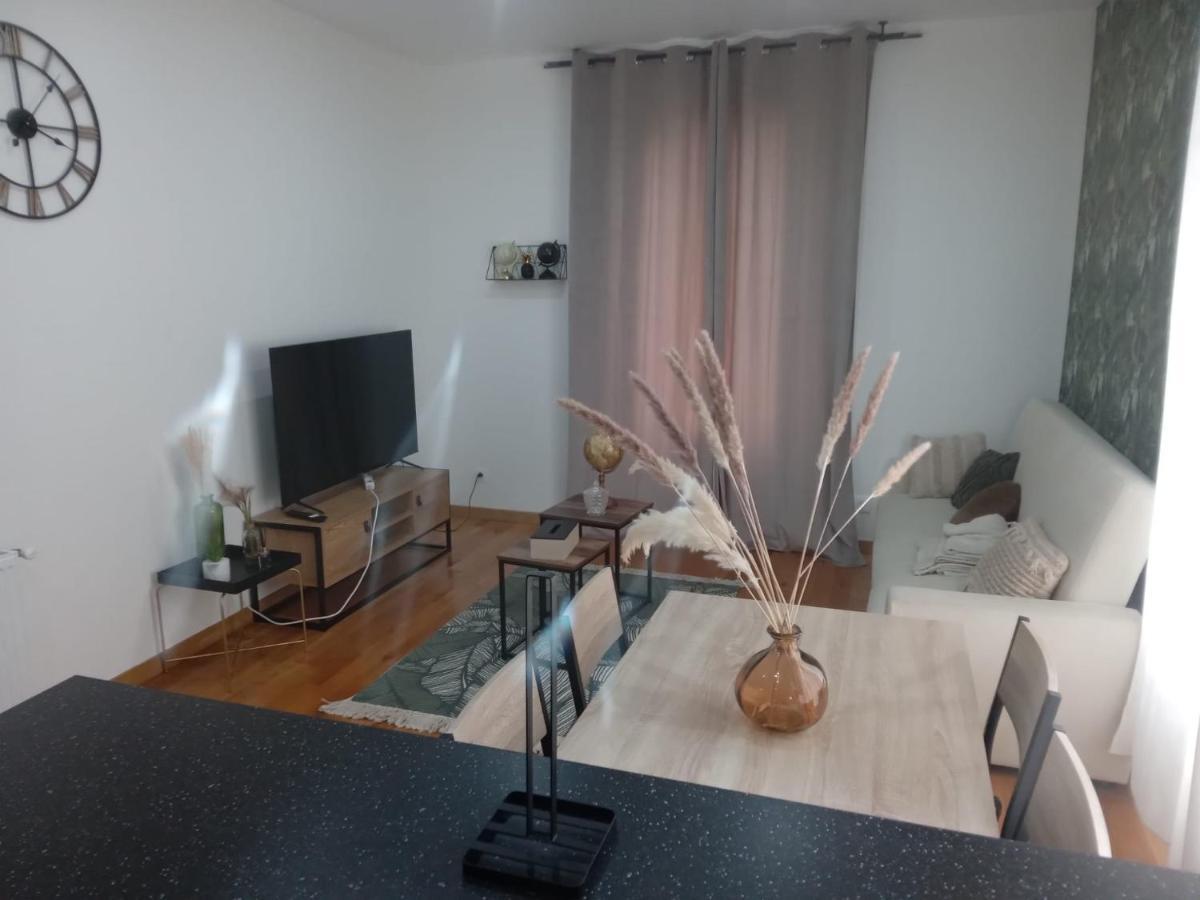 Joli Appartement De Vacances Ecouen Ngoại thất bức ảnh