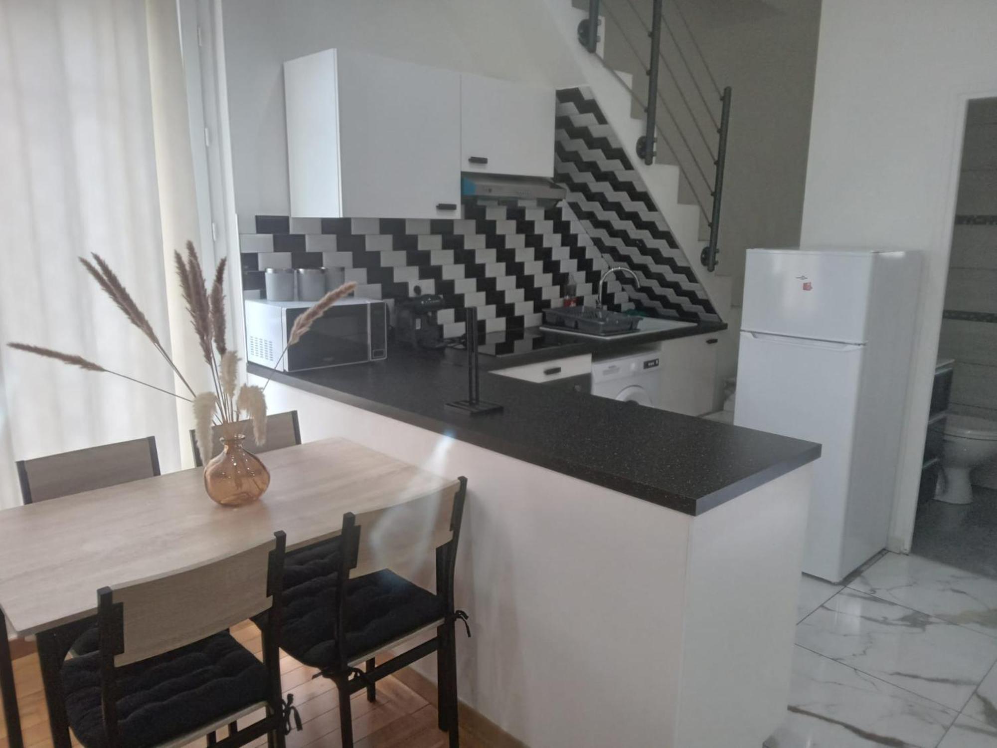 Joli Appartement De Vacances Ecouen Ngoại thất bức ảnh