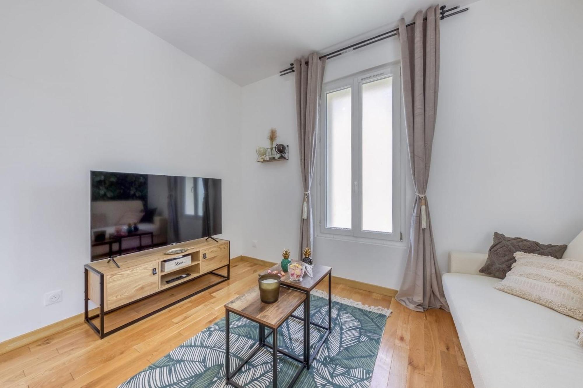 Joli Appartement De Vacances Ecouen Ngoại thất bức ảnh